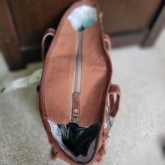 Dawn Rider Tote - Picture 4 of 6